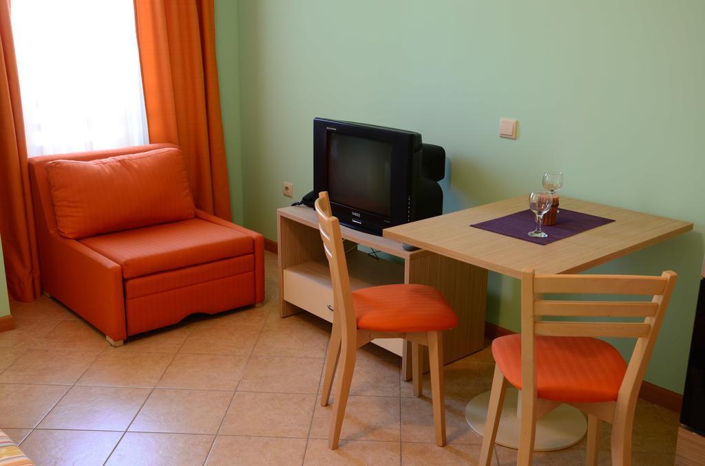 Royal Sun Aparthotel Napospart Szoba fotó